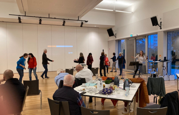 Tanzen und singen gleichzeitig