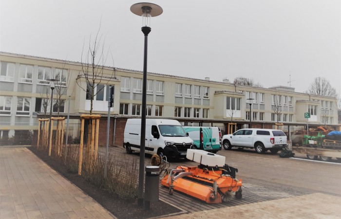 Parkplatz vor dem Bürgerzentrum